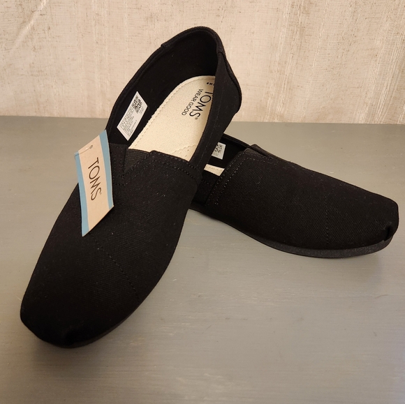 NWT TOMS Belmont flats - Picture 2 of 6